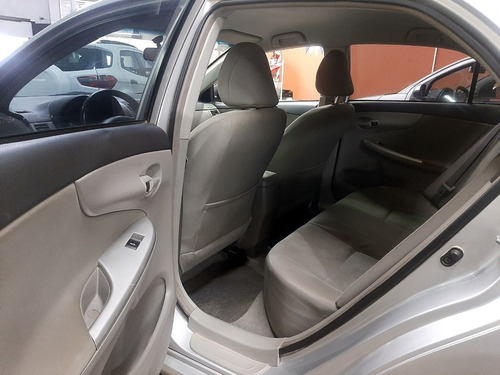 Imagen 14 de 15 de Toyota Corolla 1.8 Xei 2014