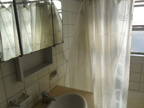 Imagen 16 de 16 de Amplia Oficina Al Frente, Con Recepción, 3 Despachos, Sala De Espera, Cocina, Baño Completo. Cochera Fija En El Subsuelo Del Edifcio.