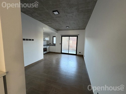 Alquiler-excelente Depto 2 Amb Con Cochera Y Patio Privado-200m Estacion Pilar