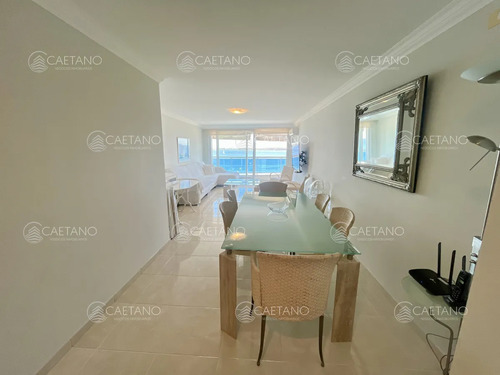 Venta Apartamento 2 Dormitorios. Playa Mansa, Punta Del Este.