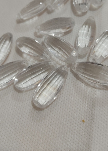 Imagen 3 de 5 de 20 Caireles Acrílico Gota Larga