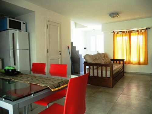 Imagen 2 de 7 de Duplex (2) De Tres Ambientes