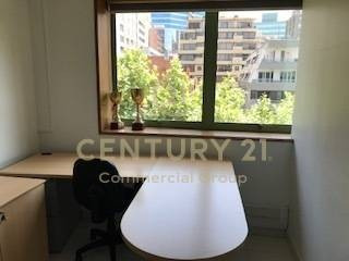 Imagen 9 de 17 de Vendo Espectacular Oficina En Pleno Barrio El Golf