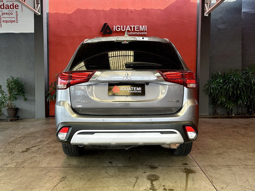 Mitsubishi Outlander 3.0 MIVEC V6 GASOLINA HPE-S AWD AUTOMÁTICO