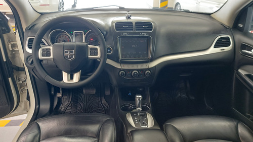 Dodge Journey 2.4 Sxt 7 Pasajeros At
