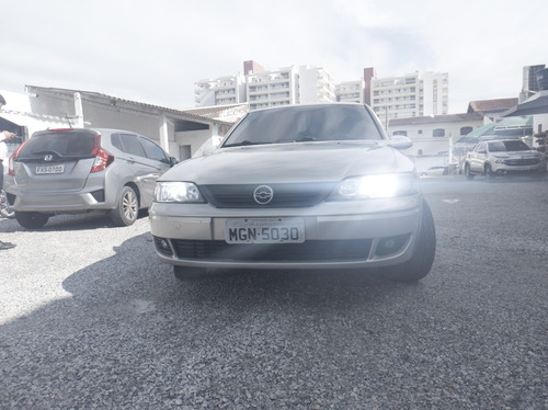 Imagem 7 de 8 de Chevrolet Vectra 2005 2.0 Expression 4p