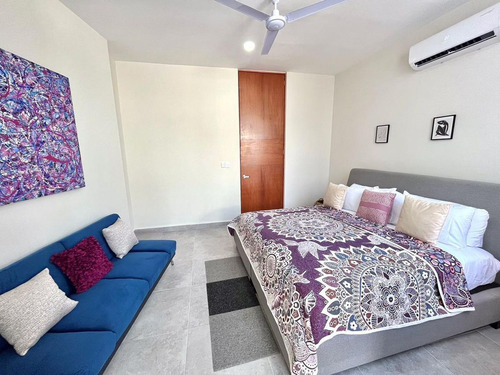 Centro A 2 Cuadras Del Paseo Montejo Hermosa Casa Amueblada (avc-2052)