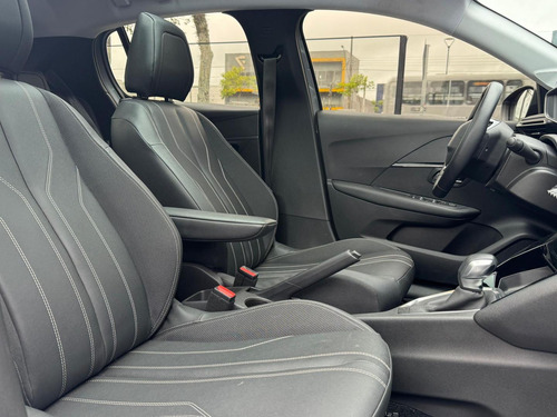 Peugeot 208 Griffe At