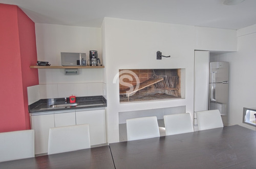 Apartamento En Venta Playa Brava- Ref: 1403