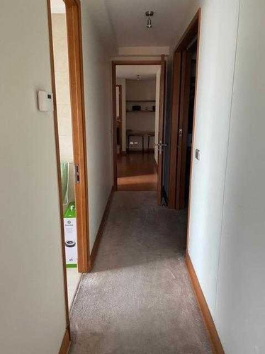 Imagen 5 de 27 de Precioso Departamento En Un Quinto Piso En Venta En Vitacura