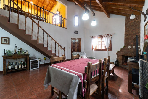Venta Casa 4 Ambientes Hurlingham Apto Crédito