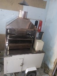 Imagem 4 de 5 de Carrinho De Churrasco E Isopor