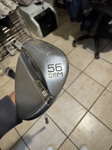 Palo De Golf Wedge Titleist Vokey Design M8 56 Grados Zurdo (Usado)