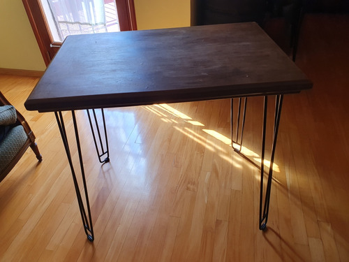 Mesa Madera/ Escritorio Con Patas De Hierro. Retira Belgrano