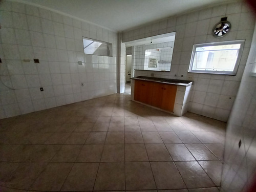 Casa Com 120 De Área Construída