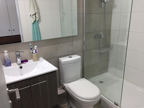 Vende Dep. Reñaca Norte 81 M2. 3 D.2b. 3° Piso Uf 6.100