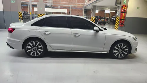 Audi A4 2.0 40 Tfsi Prestige Black