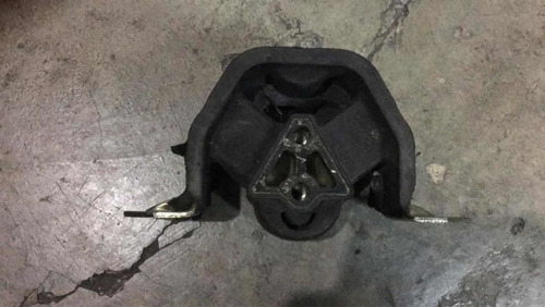 Base De Motor Delantera Izquierda Chevrolet Corsa