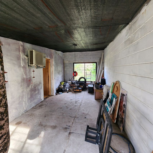 Venta Casa Ciudad De La Costa 1 Dormitorio, Cochera Y Terreno De 900 Mts2