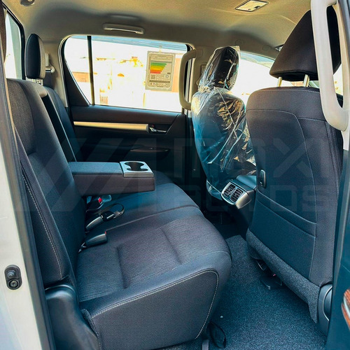 Toyota Hilux Sr5 2025