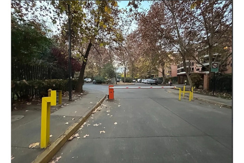 Los Abetos/3 Dormitorios/parque Arauco/2 Estacionamientos!