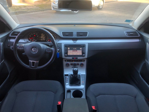 Imagen 9 de 13 de Volkswagen Passat 2014 1.8 Tsi Comfortline