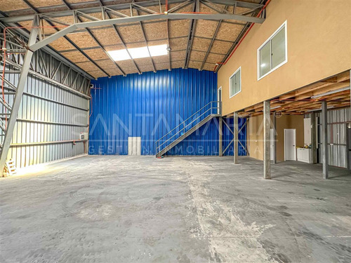 Arriendo Bodega Con Oficina, Camino Los Carros