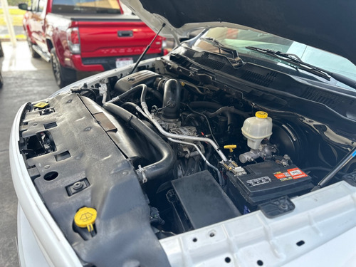 RAM Ram 5.7 Slt 2500 Trabajo 4x2 At