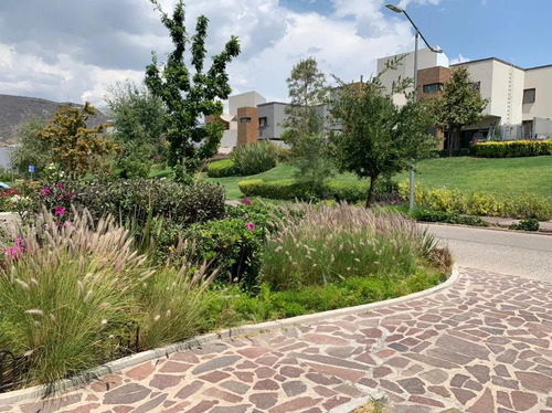 Casa En Renta En Altozano El Nuevo Querétaro, Querétaro, Querétaro