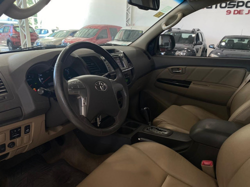 Toyota Sw4 2013 2.7 Srv Cuero Vvti 4x2 4at 5 Asientos
