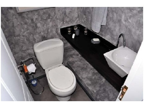 Apartamento En Venta De 3 Dormitorios En Playa Mansa