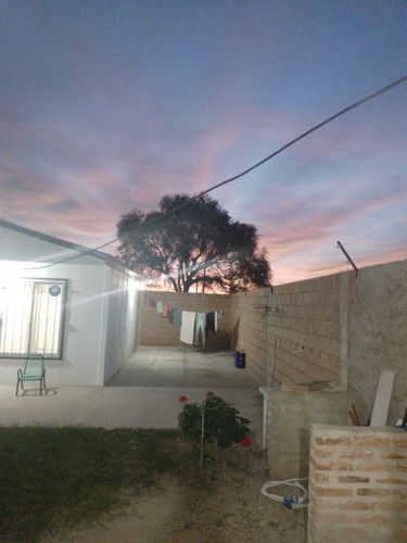 Casas Cada Una 2 Ambientes Cocina Comedor Baño Cochera
