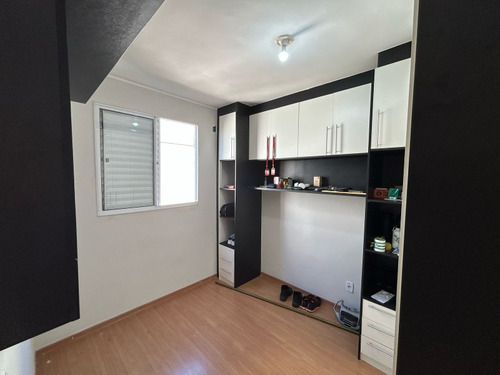 Apartamento 2 Quartos, 1 Banheiro, Semi-mobiliado