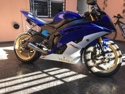 Yamaha R6