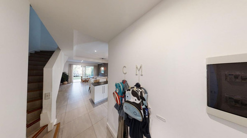 Imagen 3 de 15 de Calinda Vila - Triplex En Venta