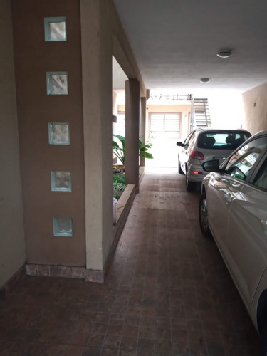 Imagen 13 de 16 de Venta-excelente Dpto 3 Amb. Con Patio Y Fdo. Libre !!!