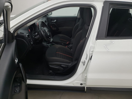Fiat Toro 1.8 16v Freedom Flex 4x2 Aut. 4p