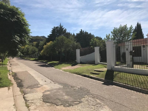 Casa En Venta En Juana Koslay