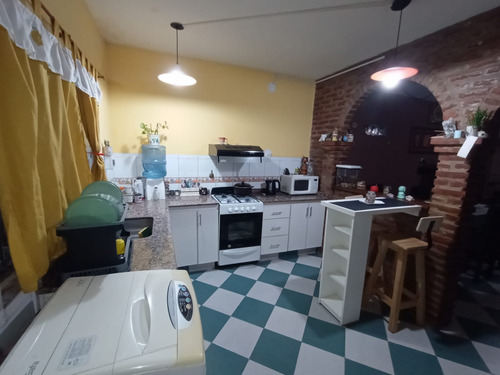Venta Casa 3 Ambientes En Lote Propio Excelente Estado