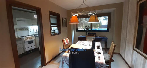 Sensacional Casa Minimalista Con Lago Y Muelle Propio