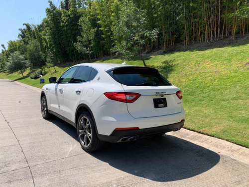 Imagen 6 de 15 de Maserati Levante 3.0 Mt 2017