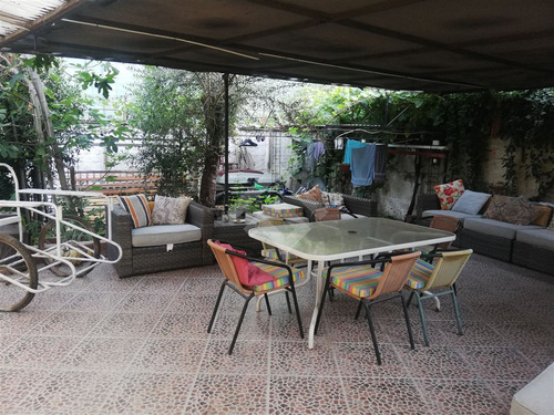 Casa En Venta De 5 Dorm. En Las Condes
