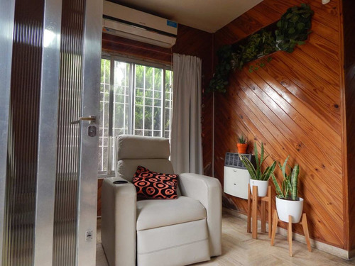 Casa 2 Dorm.en Cap.bermúdez Con Jardin Y Cochera