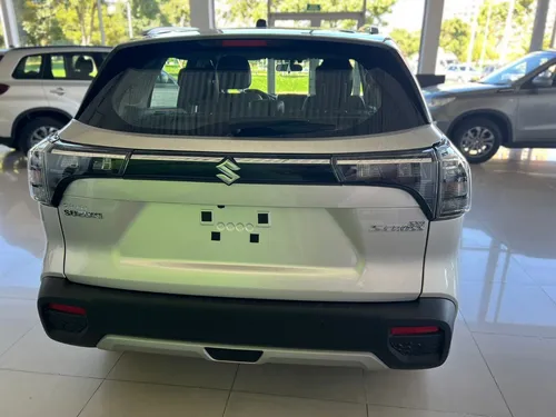 Suzuki New Scross 4x2 Automática Híbrida 2025