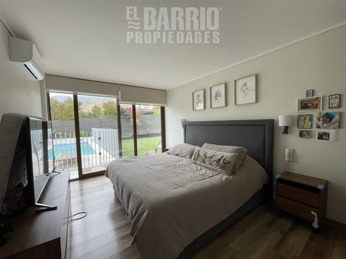 Casa En Venta De 4 Dorm. En Colina