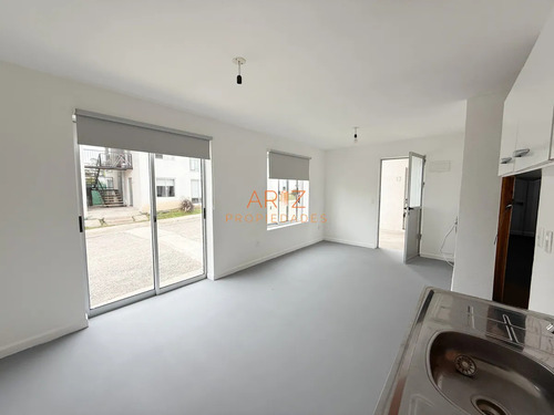Venta Apartamento Tipo Casita Primer Piso Excelente Rentabilidad Maldonado 2 Dormitorios 1 Baño