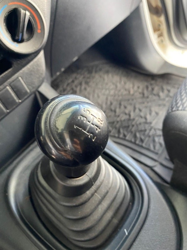 Imagen 13 de 15 de Toyota Hilux 2016 2.7 Cabina Doble Sr Mt