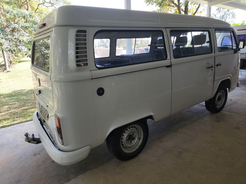 Volkswagen Kombi 1.4 Standard Total Flex 3p