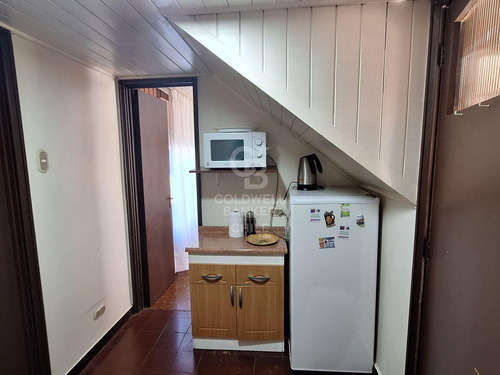 Casa Con Amplio Sitio A Pasos Del Centro.
