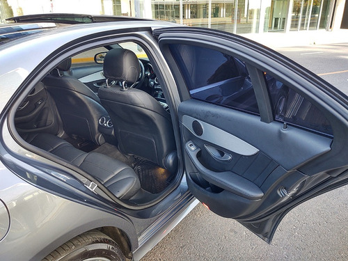 Imagen 18 de 25 de Mercedes Benz C 250 2017 Avantgarde Amg Line C250 Abasto Mot